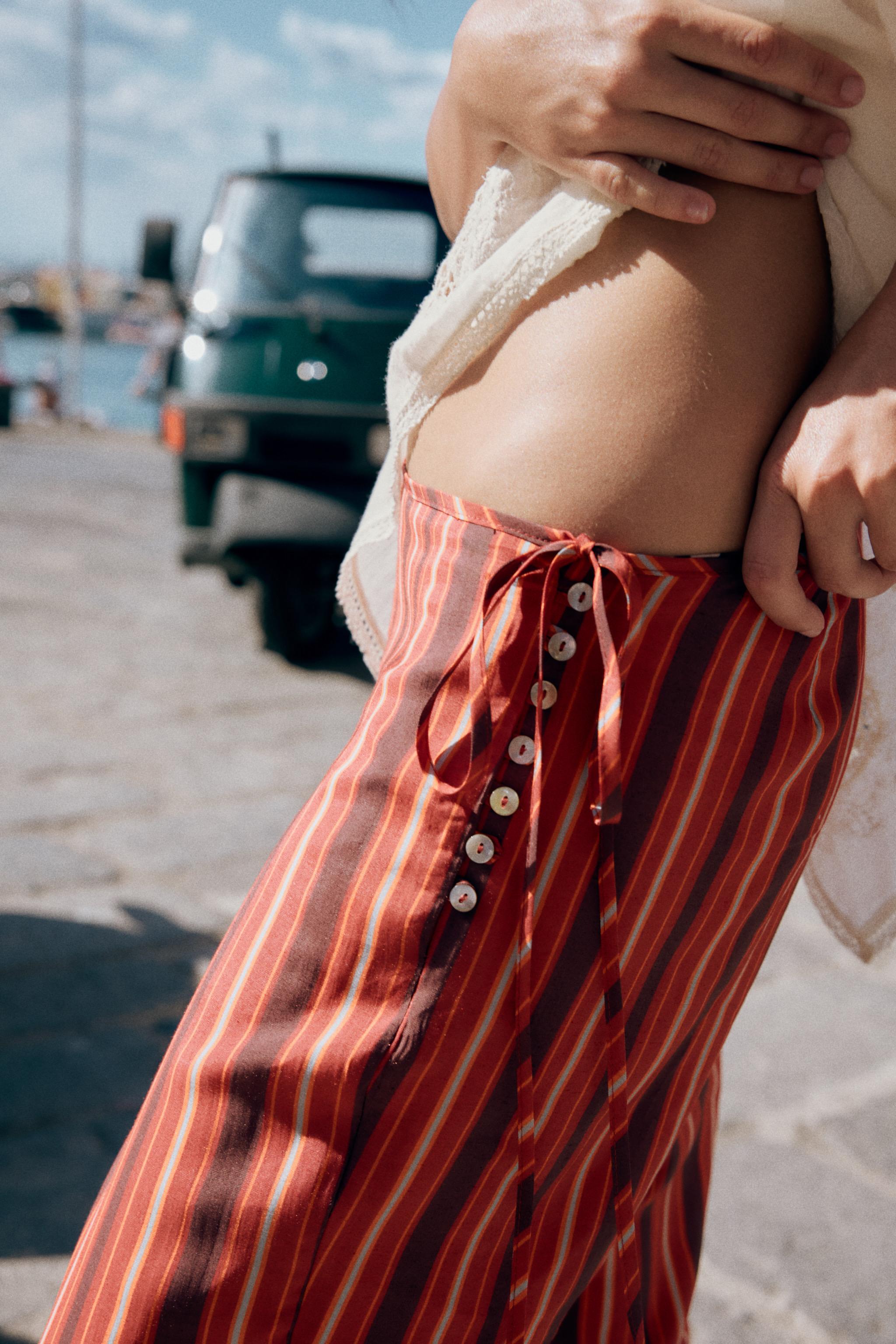 FLOWY STRIPED PANTS